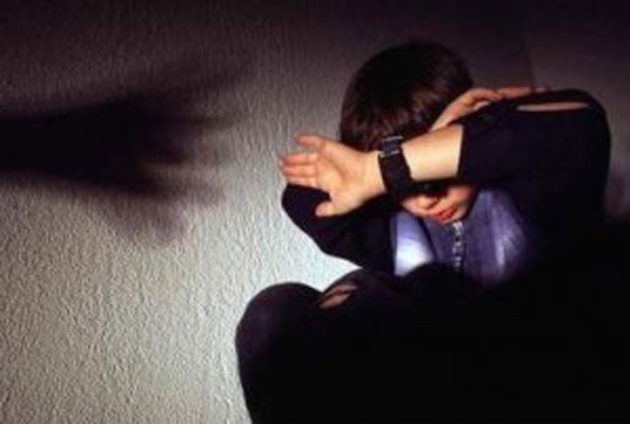 ребёнок в опасности педофил в школе