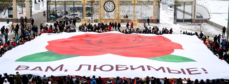 В России отметили Международный женский день фото В России отметили Международный женский день картинка